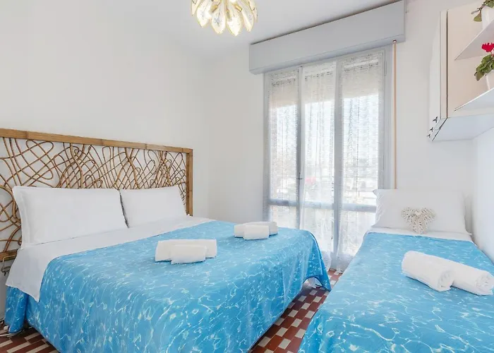 Guesthost - Flat A Due Passi Dalla Spiaggia! *