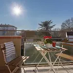 Guesthost - Flat A Due Passi Dalla Spiaggia! 아파트
