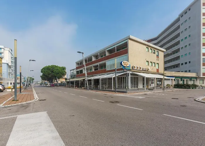 Guesthost - Flat A Due Passi Dalla Spiaggia! *